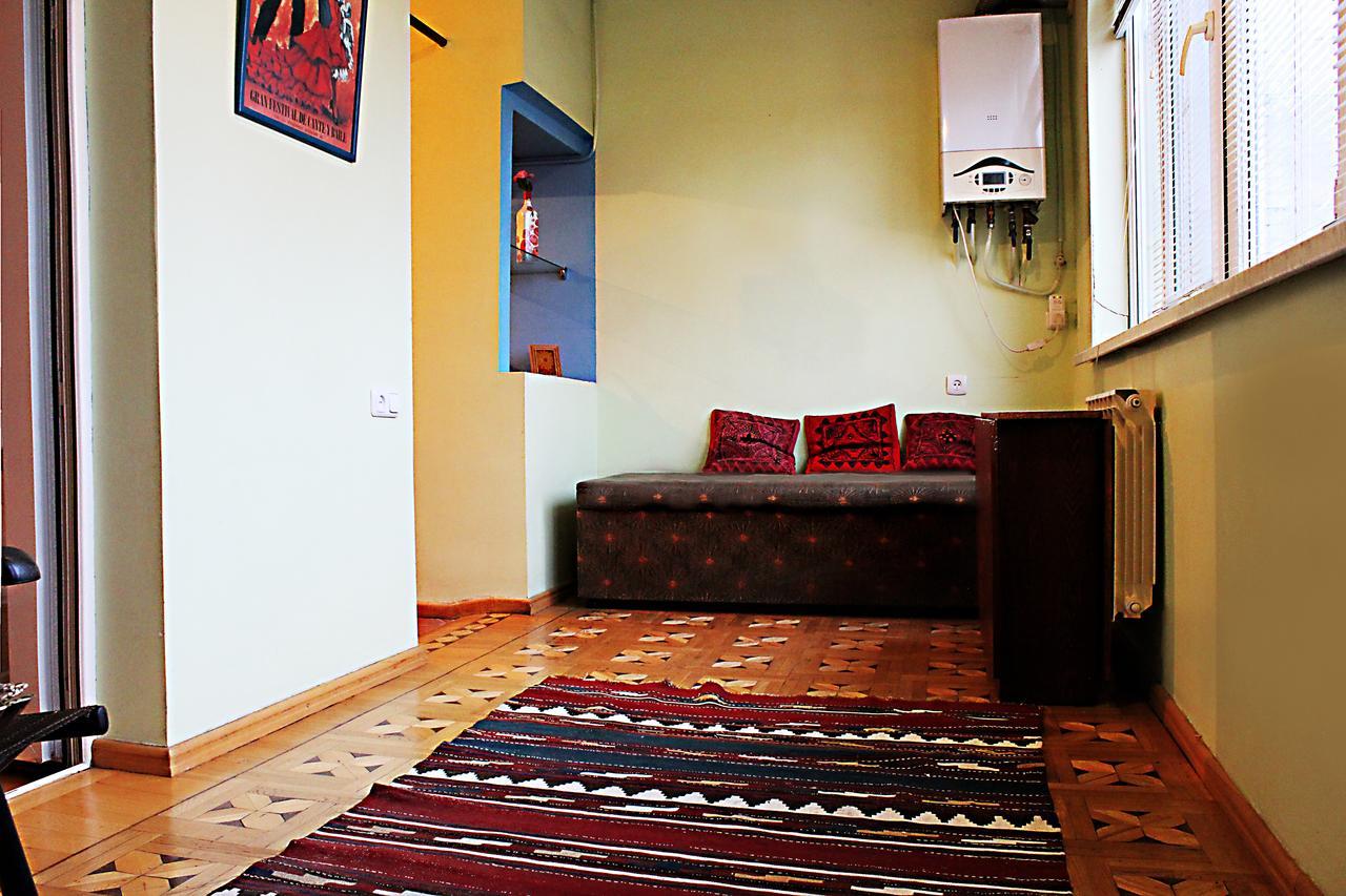 يريفان Vivid 2 Bedroom Apt. المظهر الخارجي الصورة